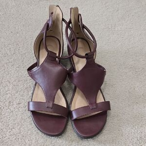 Women's Strappy Open-Toe Sandals in Burgundy